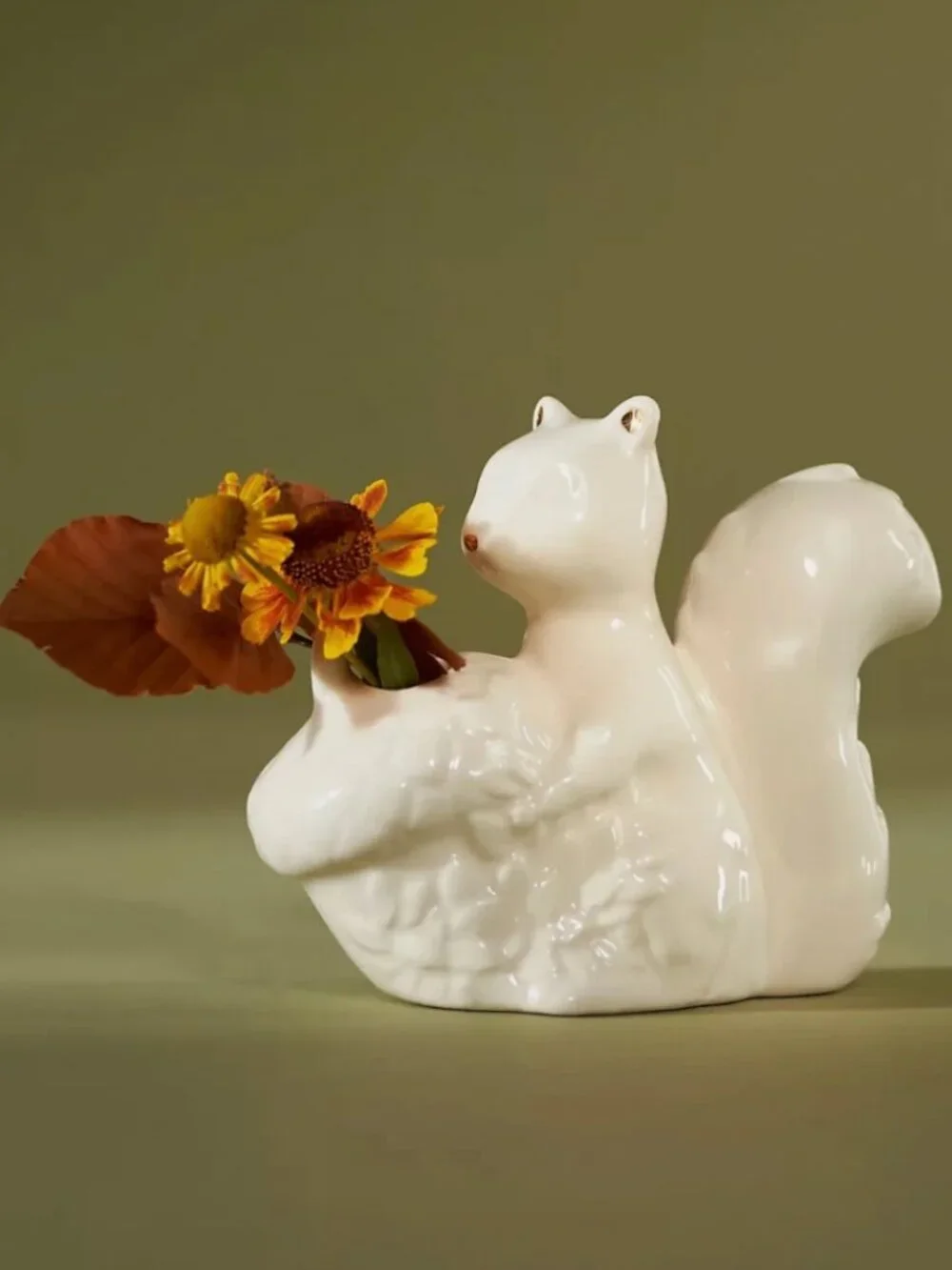 NEW Anthropologie Winter White Creature Bud Vase SQUIRREL Figurine - Picture 2 of 8